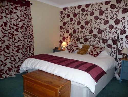 Linchens Bed And Breakfast Felbridge ภายนอก รูปภาพ