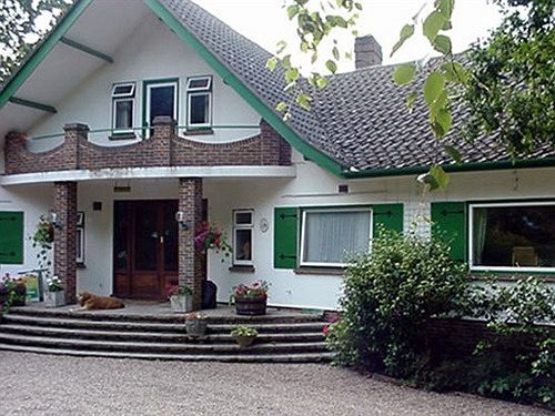 Linchens Bed And Breakfast Felbridge ภายนอก รูปภาพ