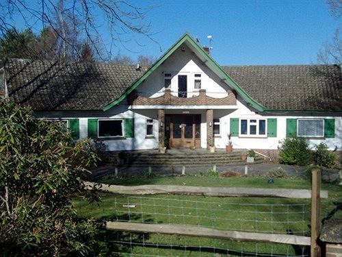 Linchens Bed And Breakfast Felbridge ภายนอก รูปภาพ